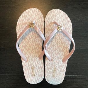 Michael Kors slippers